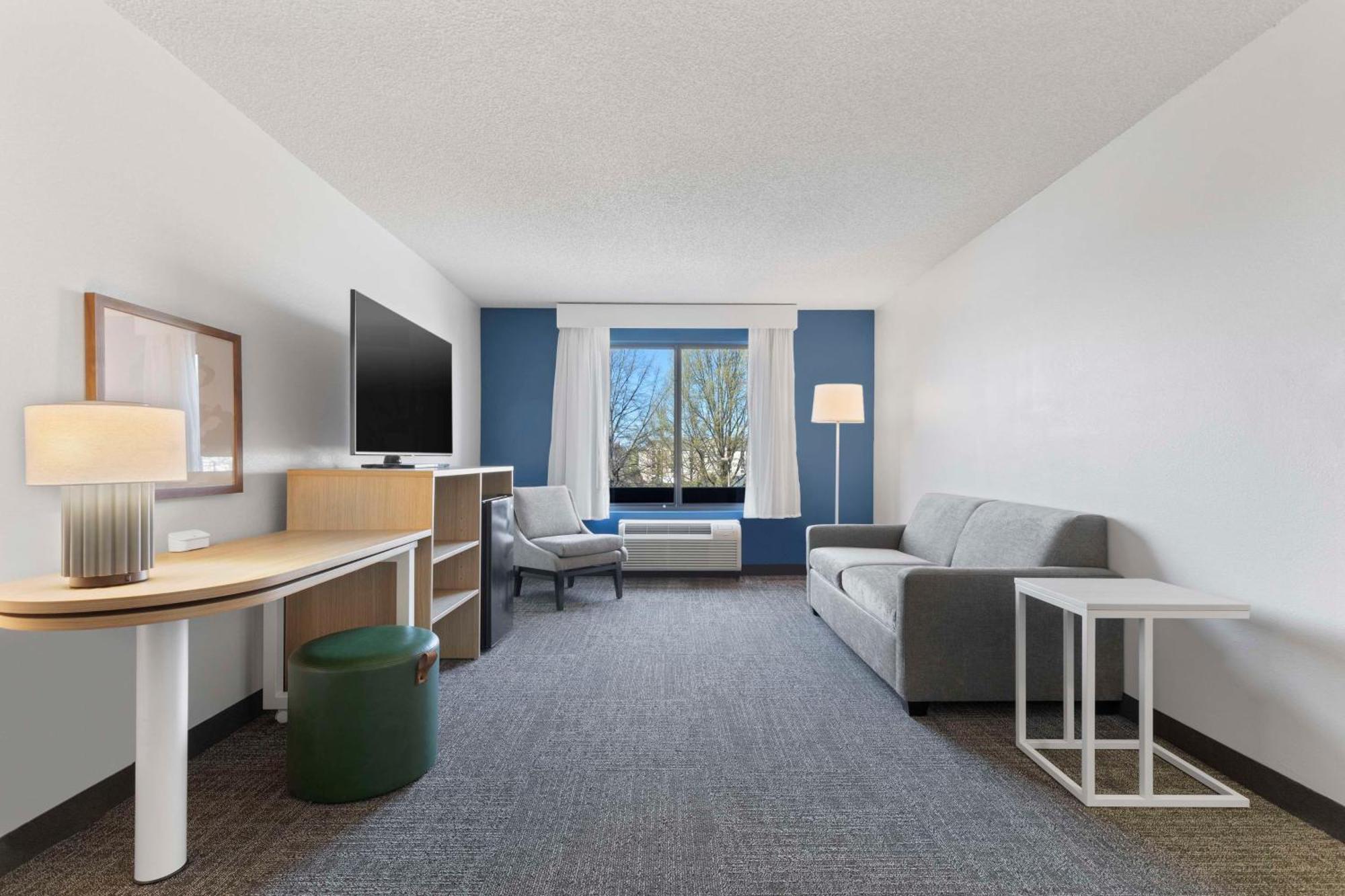 Spark By Hilton Greensboro