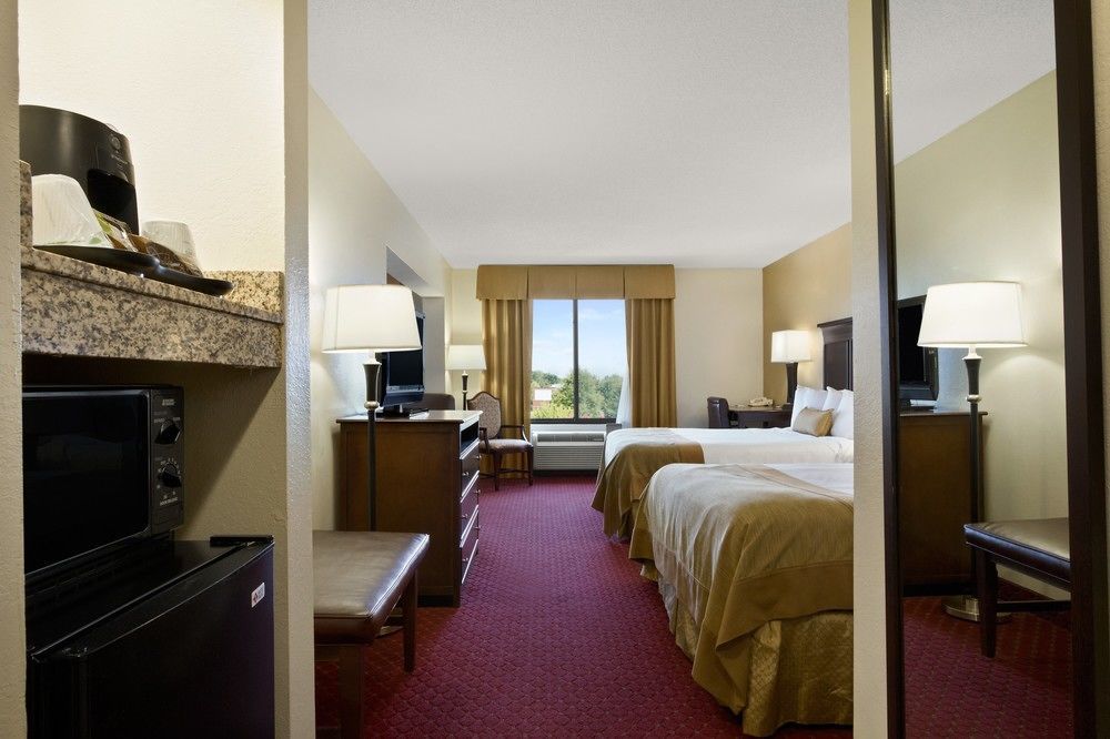Spark By Hilton Hotel