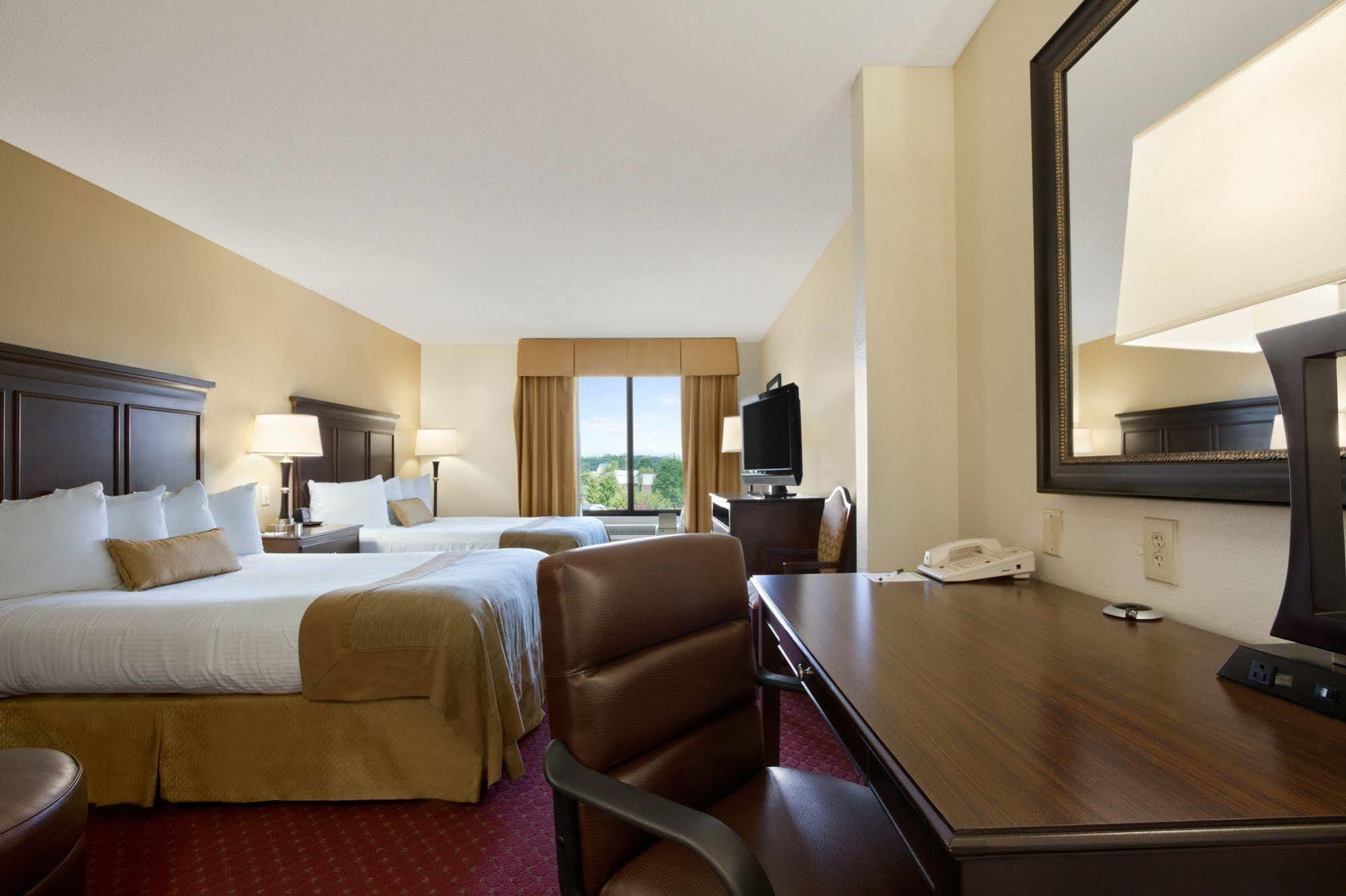 Spark By Hilton Hotel Greensboro