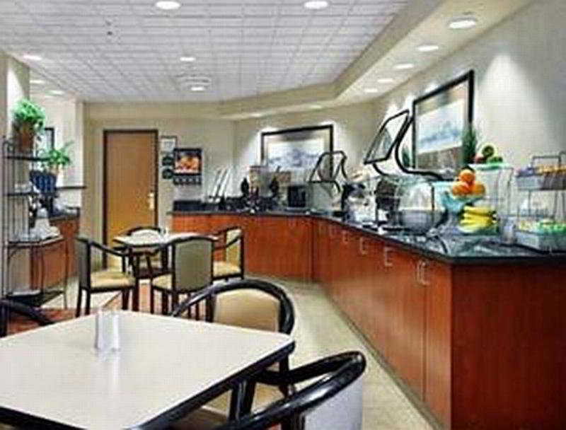 Hotel Spark By Hilton Greensboro