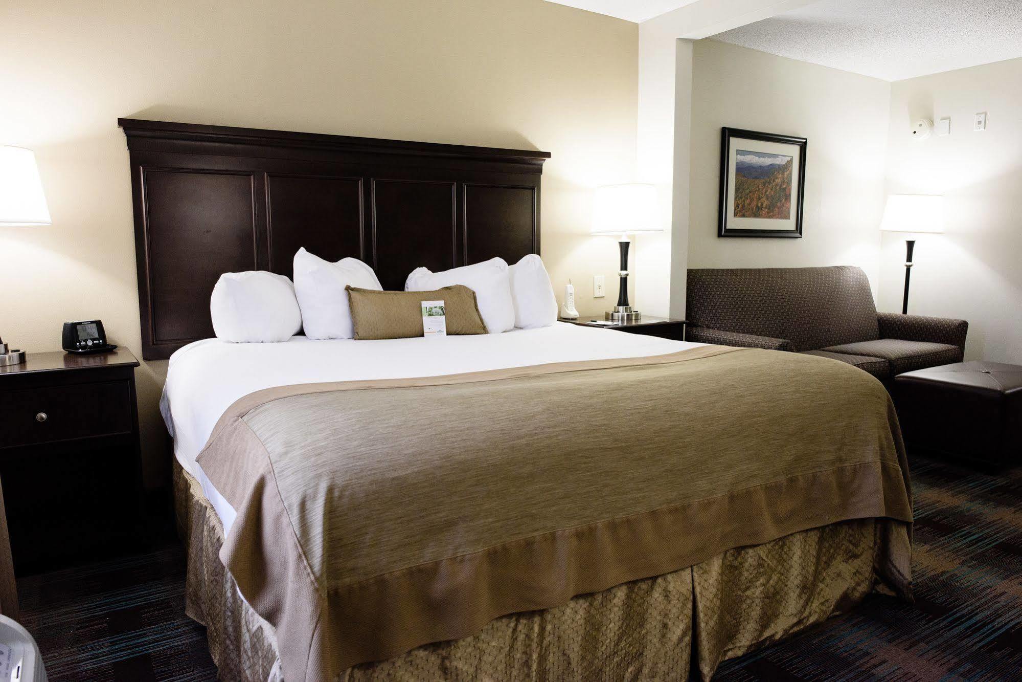 Spark By Hilton Hotel 3*